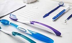 Product Reviews of toothbrushes toothpaste and teeth whitening products